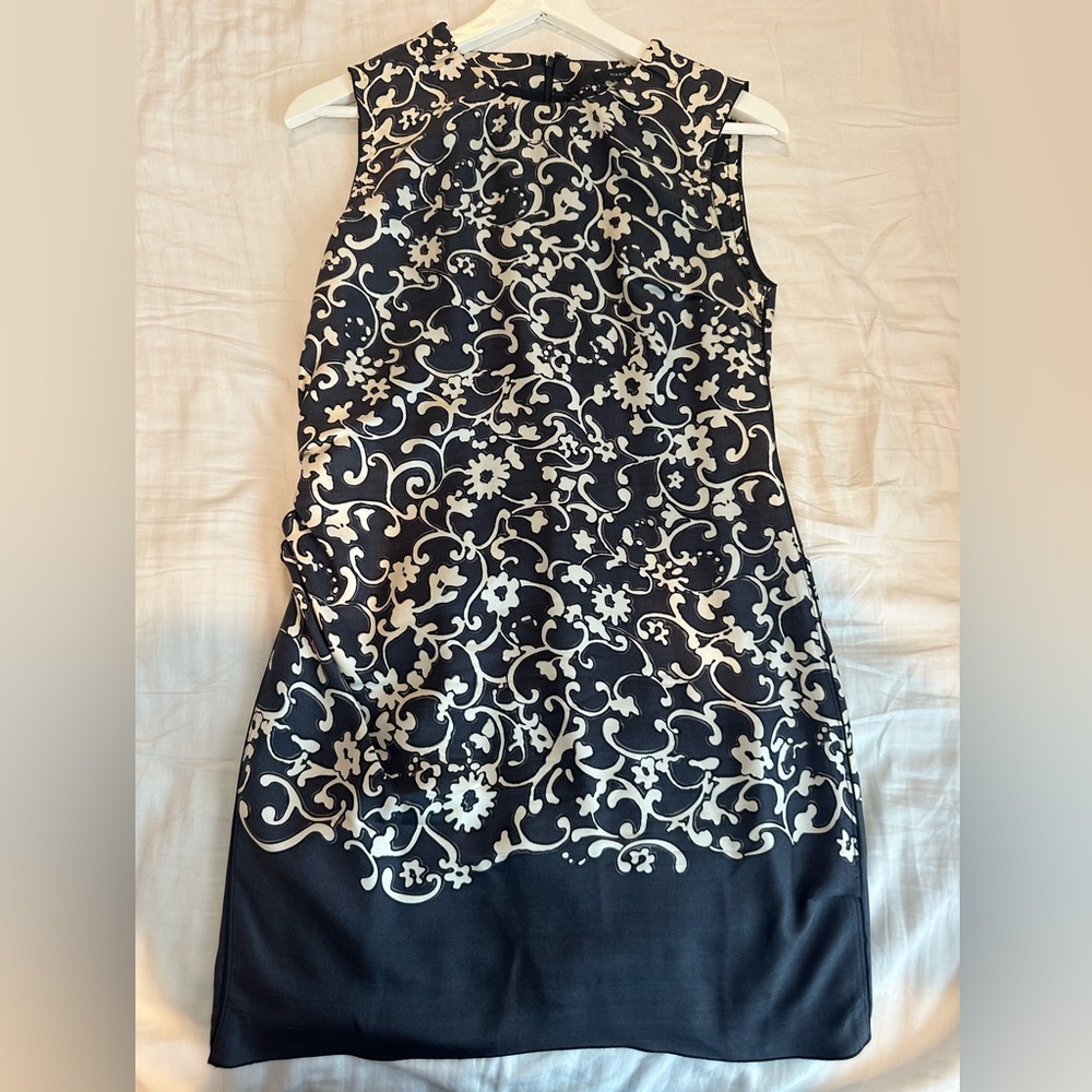 Marc Jacobs dress size 2